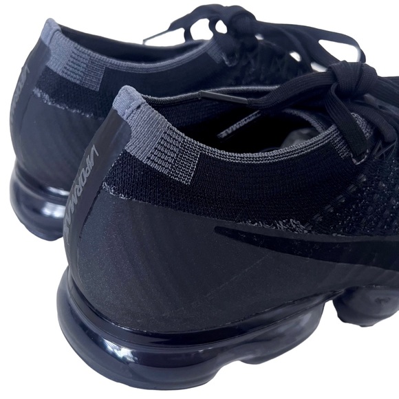 Men’s Nike Air Vapormax Flyknit Sneakers - Picture 5 of 8